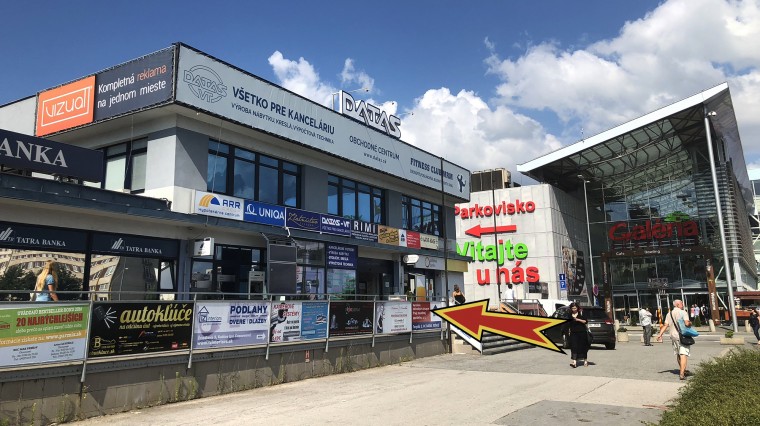 Prevádzka v OC DATAS – vstup a parkovisko